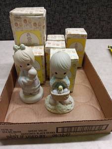 lot 69 image: Vintage Precious Moments Figurine Collection with Original Boxes