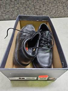 lot 84 image: Rockport World Tour Classic Mens Walking Shoe Shoes 8