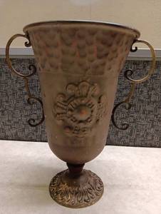 lot 91 image: Vintage Metal Decorative Goblets - Set of 2