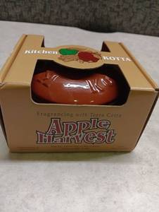 lot 110 image: Apple Harvest Terra Cotta Fragrance Warmer