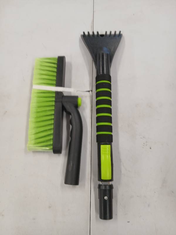 lot 10942 image: Ice Scraper Brush