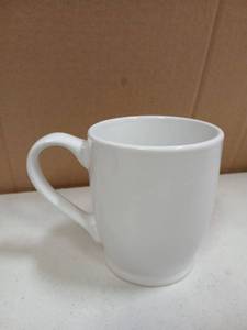 lot 27360 image: White Mugs 6pk