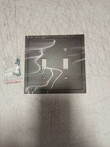 lot 34062 image: Artistic Double Switch Plate Cover