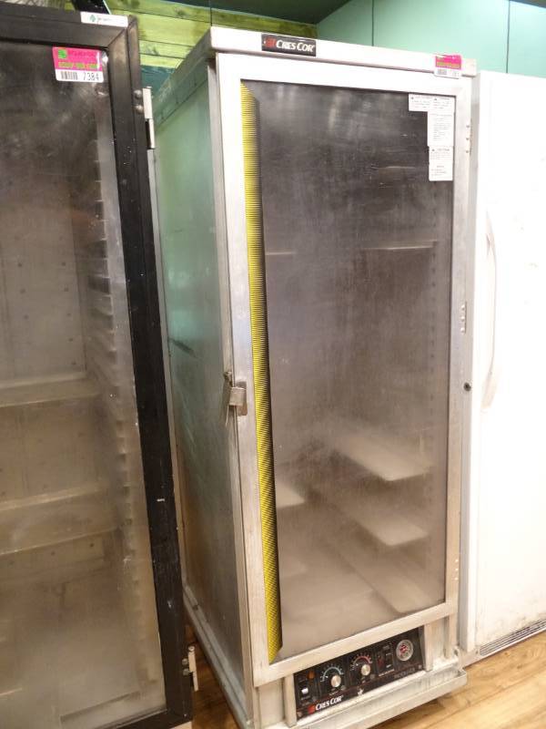 lot 7385 image: Cres Cor Proofer ON Casters Model # 121PHUA11B