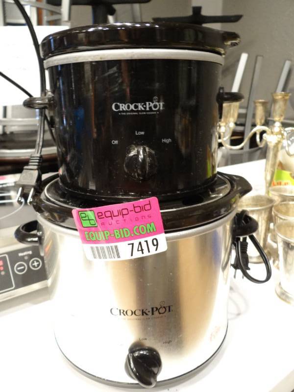 lot 7419 image: 2 Crock Pots