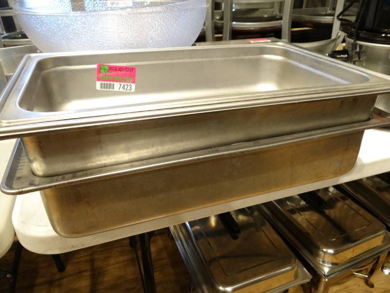 lot 7423 image: Lot of 4 Stainless Pans