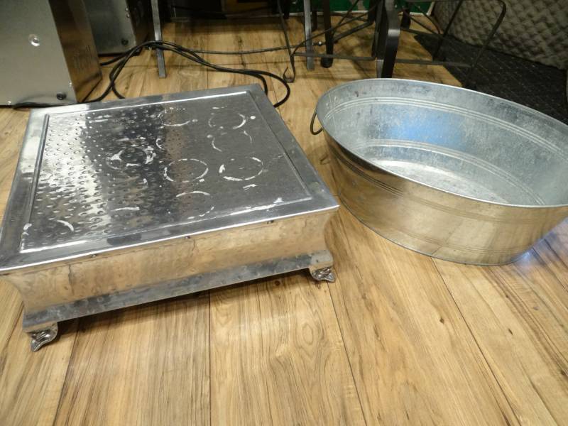 lot 7431 image: Cake Stand and Ice Bucket