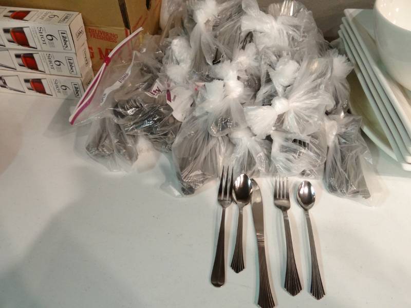 lot 7449 image: Lot of Silverware