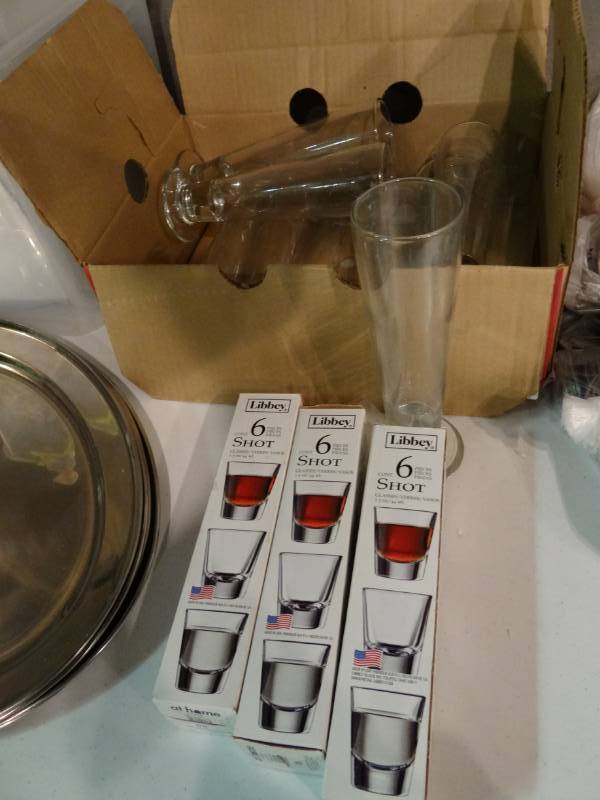 lot 7450 image: 10 Large Bar Glasses and 3 Boxes of Shot Glasses