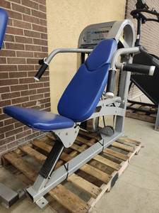 lot 6127 image: Nautilus Nitro Plus Incline Press Machine