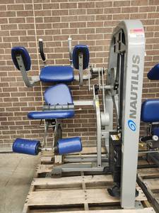 lot 6134 image: Nautilus Nitro Plus Abdominal Machine