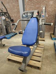 lot 6143 image: Nautilus Nitro Evo Incline Press Machine