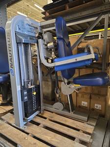 lot 6195 image: Nautilus Nitro Plus Lateral Raise Machine