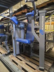 lot 6199 image: Nautilus Nitro EVO Biceps Curl Machine