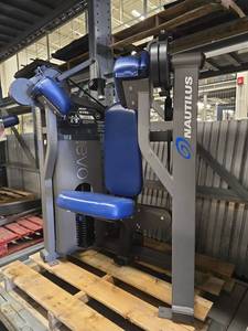 lot 6204 image: Nautilus Nitroevo Triceps Extension Machine