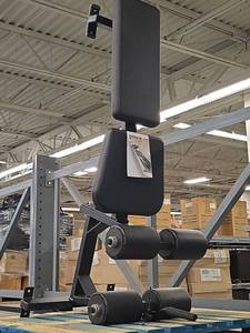 lot 6218 image: Leg Extension Machine