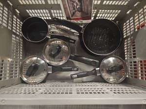 lot 8291 image: Non-Stick Cookware Set with Glass Lids