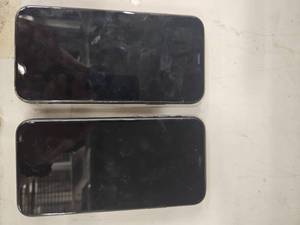lot 8889 image: (2) Apple iPhone XR