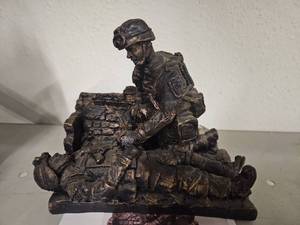 lot 8932 image: Bronze Downhill Skier Sculpture