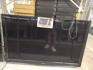 lot 8964 image: Sharp LC-52D62U 52-inch LCD TV