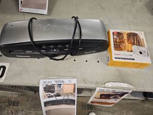 lot 8971 image: Fellowes Saturn3i 95 Laminator and Kodak EasyShare C182 Digital Camera Bundle