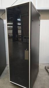 lot 18307 image: EMCORE - 42U Server Rack Cabinet with Glass Door