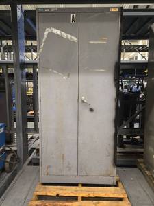 lot 18382 image: Industrial Metal Storage Cabinet with Shelves
