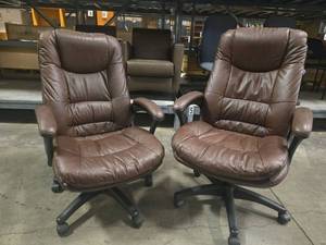 lot 18394 image: (2) Brown Leather Executive Office Chair