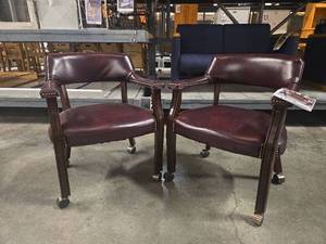 lot 18402 image: (2) Traditional Captains Chairs