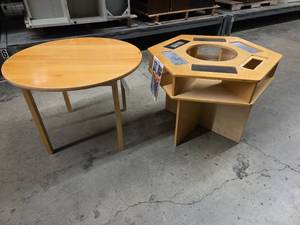 lot 20321 image: Wooden Kids Round Side Table, Wooden Kids Sensory Table