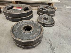 lot 6250 image: Cast Iron Scale Weight Set
