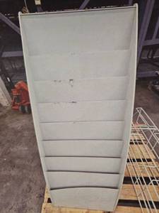 lot 18445 image: Contemporary Display Shelving Unit with Metal Base