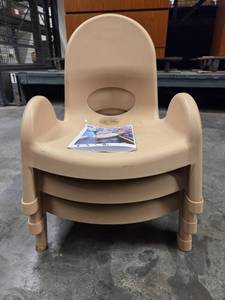 lot 20351 image: (3) Childrens Plastic Chairs