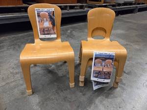 lot 20354 image: (2) Community Childs Chairs