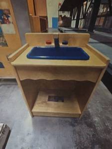 lot 20373 image: Kaplan Wooden Sink