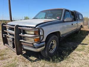 lot 1933 image: 1994 Chevrolet 3500 - SILVER&nbsp