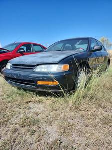 lot 1936 image: 1997 Honda Accord - GREEN