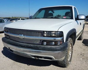 lot 1947 image: 1999 Chevrolet Silverado 1500 4WD - WHITE