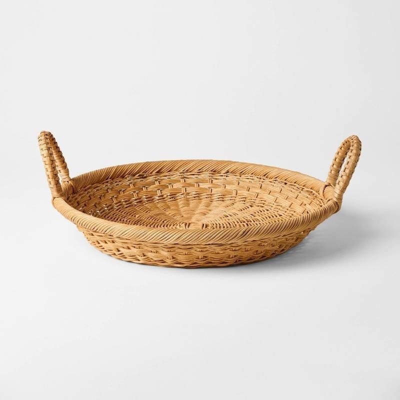 lot 41972 image: Round Tapered Tray - Threshold�� designed with Studio McGee - Retail $30