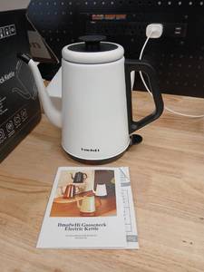 lot 40292 image: Dmofwhi Electric Gooseneck Kettle 1.0L - Retail $35