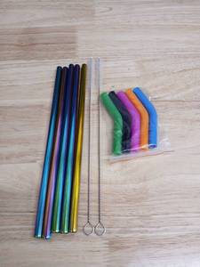 lot 40314 image: Reusable Rainbow Metal Straws Set with Silicone Tips - Retail $12