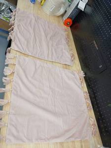 lot 40320 image: Throw Pillow Covers  - Retail $0