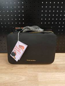 lot 40356 image: Beauty Goodies Cosmetic Travel Case - Retail $25