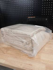 lot 40364 image: Berkshire Sheet Set with Extra Pillowcases. Ivory Full - Retail $79