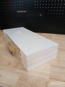 lot 40370 image: Set of 3 White 15 12 x 6 34 inch Floating Shelves  - Retail $35