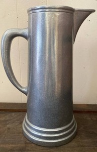 lot 75 image: Vintage Wilton Armetale Pewter Pitcher