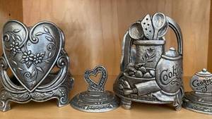lot 80 image: Candle Holders