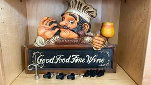 lot 90 image: Restaurant Wall Decor w Chef Figure and Fun Stoppers
