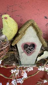 lot 95 image: Romantic Birdhouse Swag