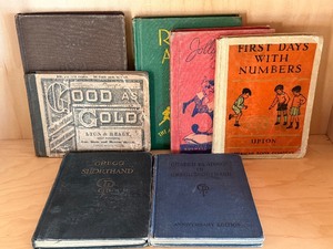 lot 528 image: Books - Antiques - Copyrights and Condition in Pictures